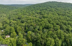 SEGLOCK Road, LITITZ, PA 17543