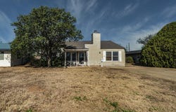 717 N Floyd Ave, Tulia, TX 79088