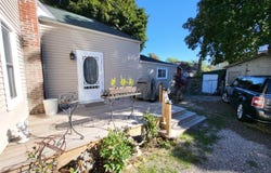 108 W Upright Street, Charlevoix, MI 49720