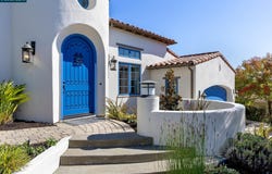 31 Maison Ct, Moraga, CA 94556