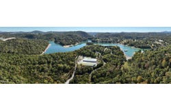 896 Shawnee Drive, Jacksboro, TN 37757
