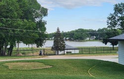 914 Oakleaf Avenue, McHenry, IL 60051