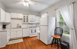 528 S Governor, IowaCity, IA 52240-5623