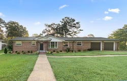 2009 Argyle Way, Gadsden, AL 35901