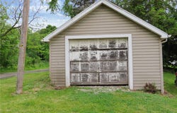 1371 Work St, Crescent, PA 15046
