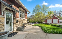 8609 W 121st Street, Palos Park, IL 60464