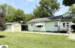 1315 Plum, Alma, MI 48801