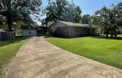 417 Walmark Dr, Ripley, MS 38663