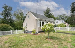 13 Brook Street, Reading, MA 01867
