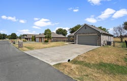 405 Fairway Circle, Grove, OK 74344
