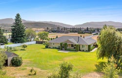 3210 N Molter Rd, Otis Orchards, WA 99027