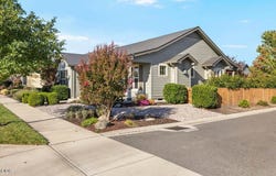 510 Stone Pointe Drive, Central Point, OR 97502