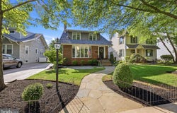 104 7TH Street, RIVERTON, NJ 08077