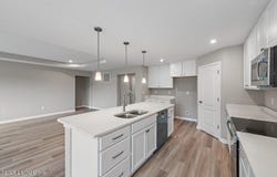 98 Hearthstone Ln, Radcliff, KY 40160