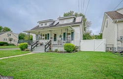 202 5TH Avenue, MOUNT EPHRAIM, NJ 08059