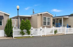 600 Broadway, Amityville, NY 11701