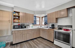 322 W Seerley Boulevard, Cedar Falls, IA 50613