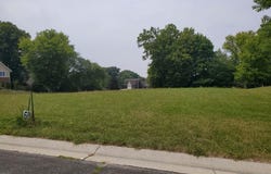 447 Northview Trl, Hartford, WI 53027