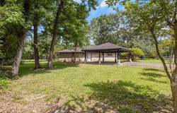 917 Huckleberry, Warren, TX 77664