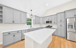6 Mchugh Ave, Billerica, MA 01821