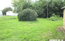 534 E MAPLE Street, Canton, IL 61520