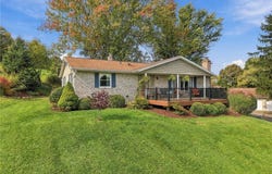 6439 Kemary Avenue SW, Navarre, OH 44662