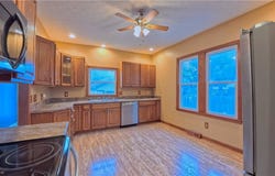 326 E Wilson Avenue, Girard, OH 44420