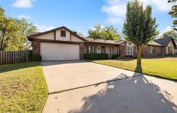 2309 Pine LN, Barling, AR 72923