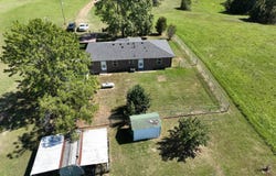 2139 E 2070 Rd, Hugo, OK 74743