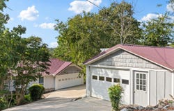 70 Stone Ledge Drive, Branson West, MO 65737