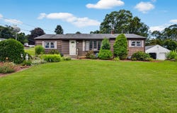 14 Faulkner Drive, Waterford, CT 06375