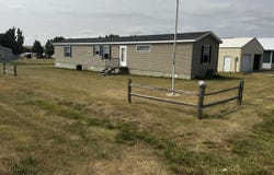 307 E Coffey Street, Akaska, SD 57420