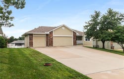 1715 Overbrook Lane, Raymore, MO 64083