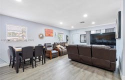 1510 N 68th Ave, Hollywood, FL 33024