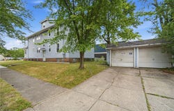 1776 S Taylor Road, Cleveland Heights, OH 44118