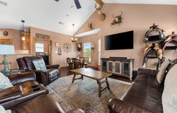935 Highway 21 E, Paige, TX 78602