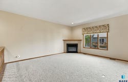 3205 S Lupine Pl, Sioux Falls, SD 57110