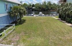 140 Ryland Cir, Steinhatchee, FL 32359