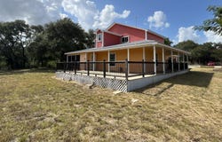 524 Rangeland Rd, Blanco, TX 78606