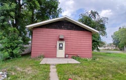 1408 S 11th St, Virginia, MN 55792