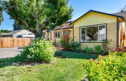 1883 7TH St, Springfield, OR 97477