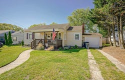 317 Pine Street, Absecon, NJ 08201