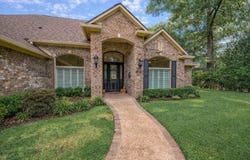 1020 Shadowood Dr, Marshall, TX 75672