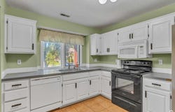 214 Glenview Drive, Lawrence, KS 66049