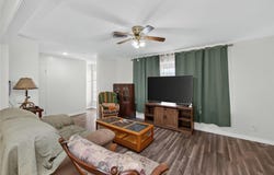 1205 W Haynie St, Llano, TX 78643