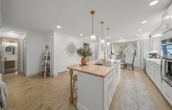 775-6 Hampton Circle, Aurora, OH 44202