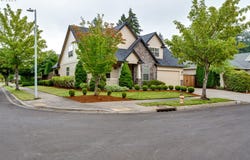 4635 CHAMPAGNE Ln, Eugene, OR 97404