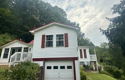 3798 Rich Creek Rd, ROCK, WV 24747