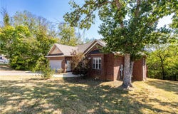 3006 Cortney Circle, Siloam Springs, AR 72761
