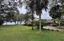 4156 Beach Dr, Niceville, FL 32578